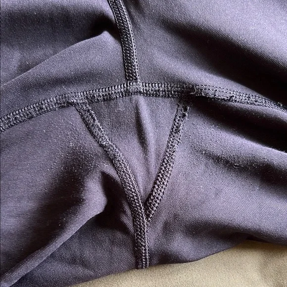 {LULULEMON} Align Leggings 8 - Picture 6 of 12